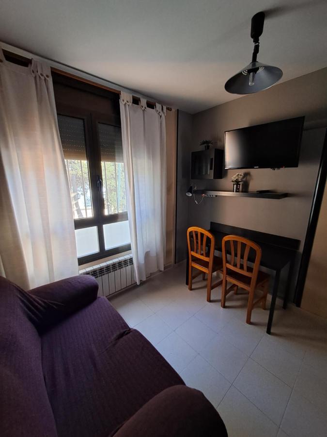 El Meson Apartment Mequinenza Bagian luar foto
